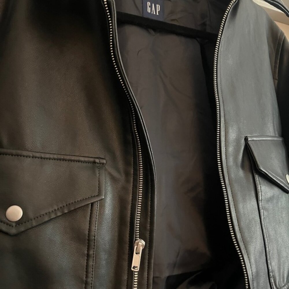 Gap Women’s Leather Bomber Jacket - Picture 2 of 3